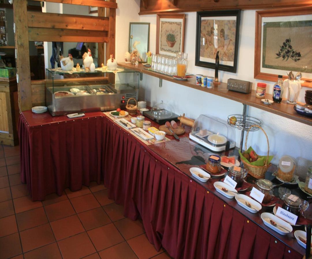 Landhotel Storchenkrug Ruhstadt Exterior photo